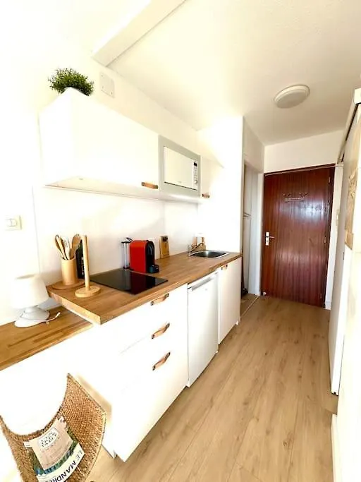 Studio Dernier Etage Vue Mer Clim Et Wifi Saint-Mandrier-sur-Mer 0*,  France